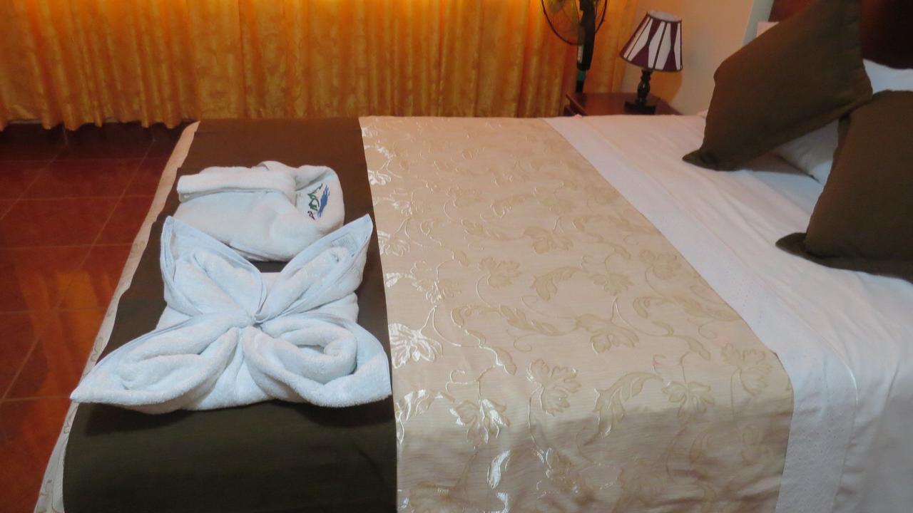 Victtorios Hotel Satipo Екстер'єр фото